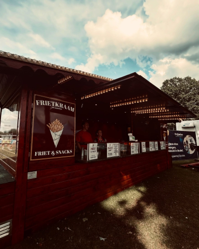 Frietwagen huren in Weert op de voetbalclub